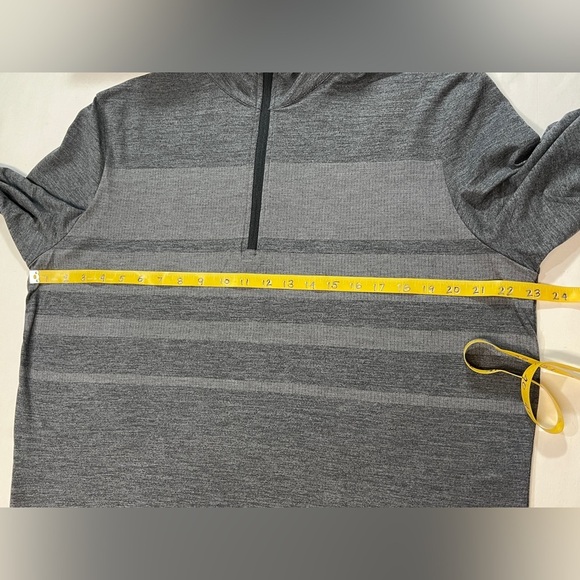 BEN‎ HOGAN Gray stripe 1/4 zip long sleeve pullover size M. - Picture 11 of 12